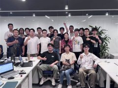 <b>碰头他们就正在上海外国语大学旁边的贝叶书店</b> 