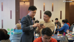 从海量裁判文书中从动筛选类似 